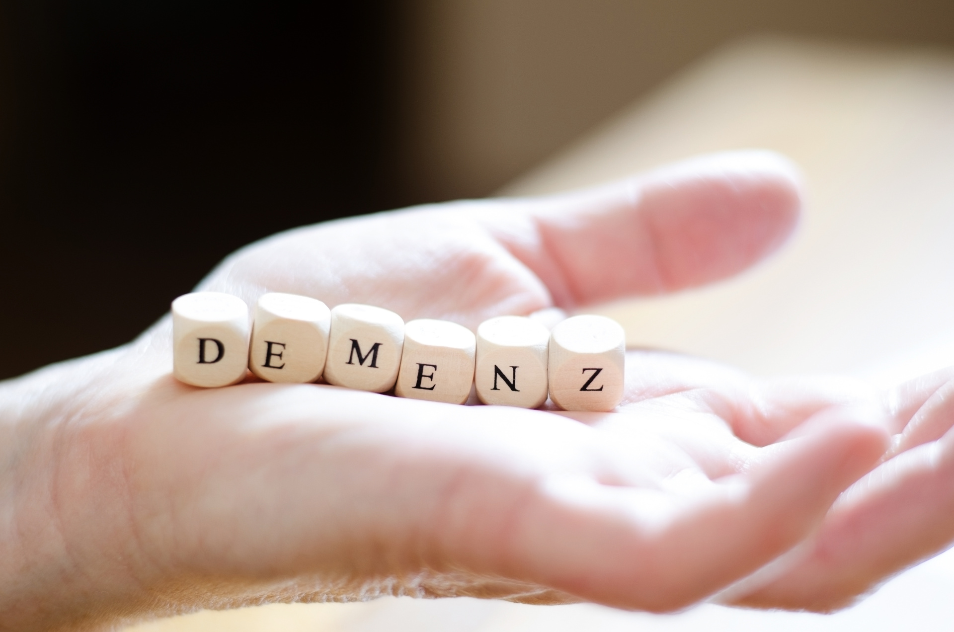 Demenzerkrankten Menschen mit
Wertschätzung begegnen
Demenzerkrankten Menschen mit Wertschätzung begegnen